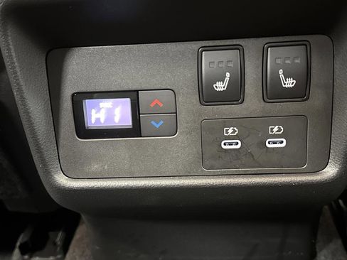 Used 2024 Nissan Rogue Platinum w/ Platinum Premium Package image 32