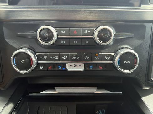 Used 2025 Ford F250 Lariat w/ Tremor Off-Road Package image 30