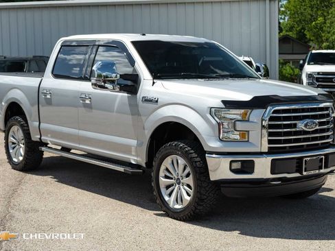 Used 2015 Ford F150 XLT w/ Equipment Group 301A Mid AWD/4WD image 3