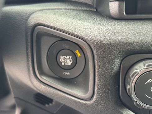 New 2026 Jeep Gladiator Sport AWD/4WD image 17