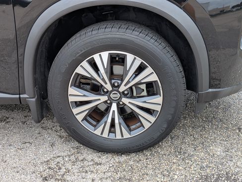 Used 2021 Nissan Rogue SV w/ Premium Package AWD/4WD image 11