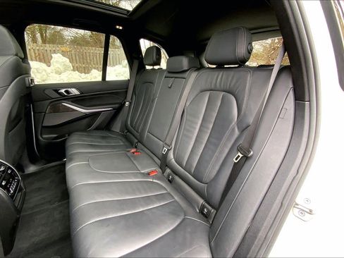Used 2021 BMW X5 xDrive40i w/ Premium Package image 21