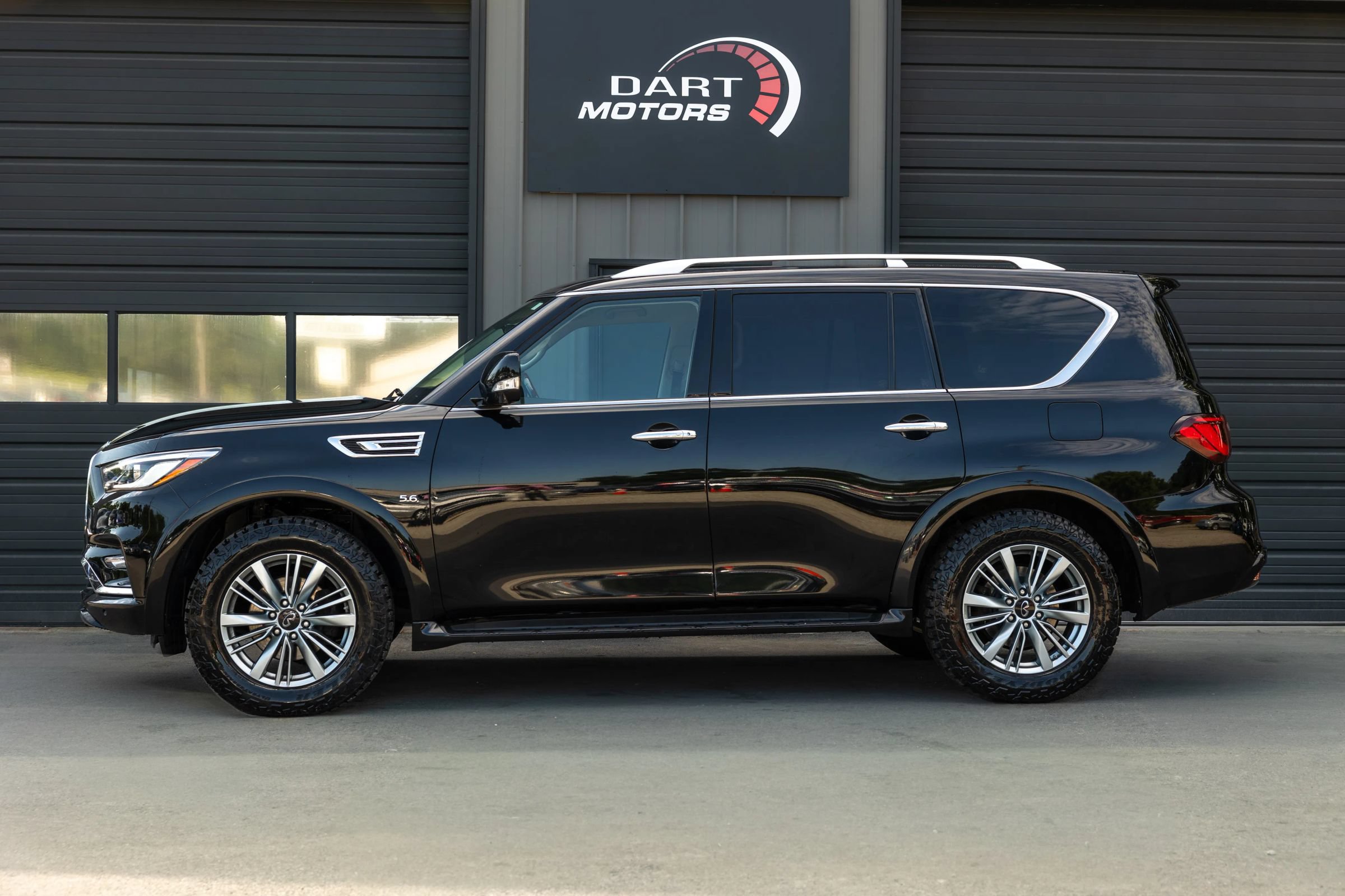 Used 2019 INFINITI QX80 Luxe w/ Proassist Package AWD/4WD image 4