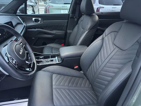 Used 2024 Kia Sorento SX Prestige image 19