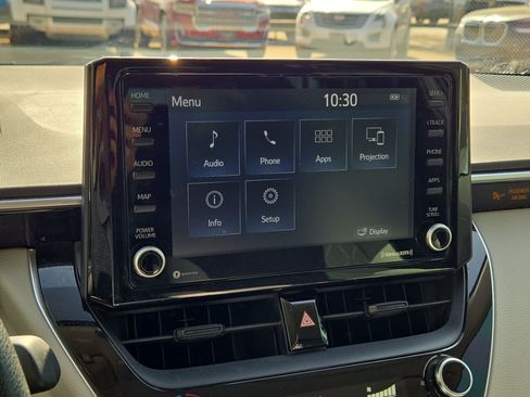 Used 2022 Toyota Corolla LE FWD image 19