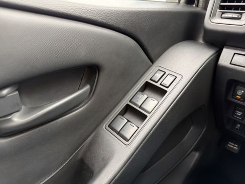 Used 2022 Nissan Frontier S w/ Technology Package image 23