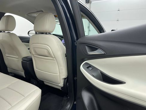 Used 2020 Buick Encore GX Essence w/ Advanced Technology Package FWD image 36