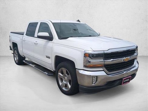 Used 2018 Chevrolet Silverado 1500 LT w/ Texas Edition RWD image 3
