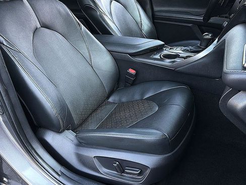 Used 2021 Toyota Camry XSE FWD image 23