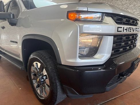 Used 2022 Chevrolet Silverado 2500 Custom w/ Custom Convenience Package RWD image 9