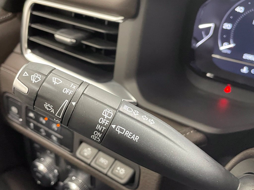 Used 2024 GMC Yukon Denali AWD/4WD image 40