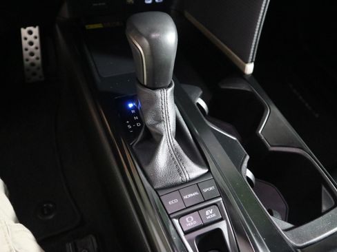 Used 2025 Toyota Camry SE w/ Convenience Package FWD image 23