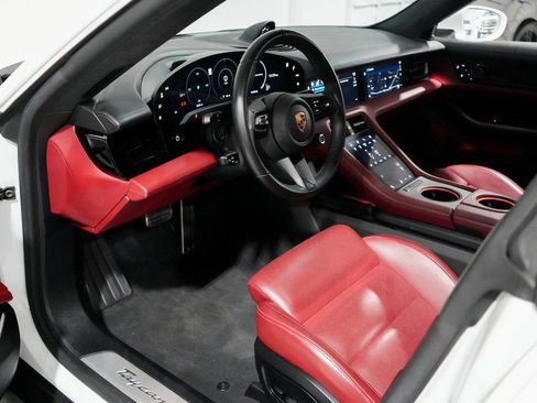 Used 2020 Porsche Taycan Turbo image 9