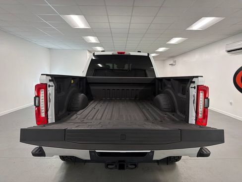 Used 2023 Ford F250 Lariat w/ Chrome Package AWD/4WD image 9