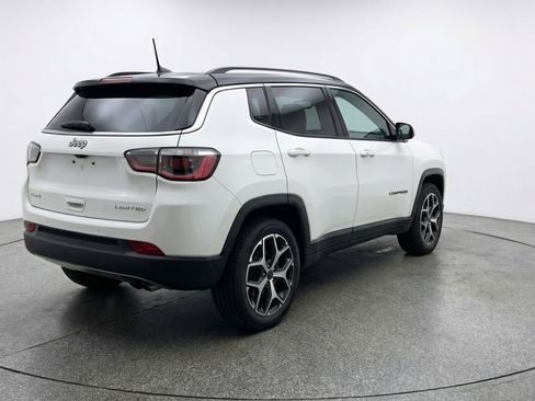 Used 2025 Jeep Compass Limited image 9