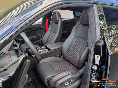 Used 2024 Lamborghini Urus S image 23