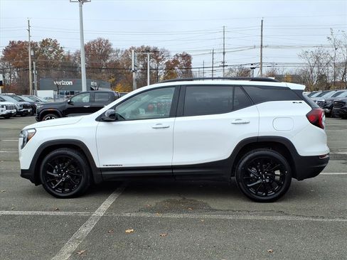 Certified 2023 GMC Terrain SLE w/ Elevation Edition image 4