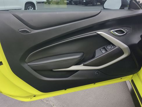 Used 2021 Chevrolet Camaro SS image 10