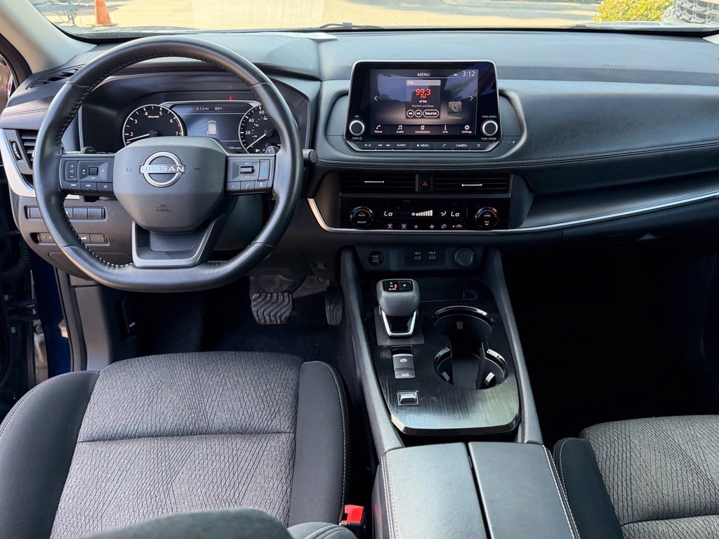 Certified 2025 Nissan Rogue SV FWD image 20