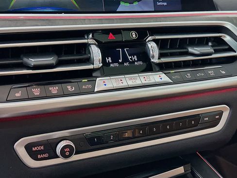 Used 2022 BMW X5 sDrive40i w/ Premium Package image 18