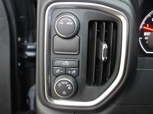 Used 2021 Chevrolet Silverado 1500 LT w/ Convenience Package II RWD image 14
