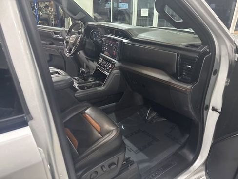 Used 2022 GMC Sierra 1500 AT4 w/ Technology Package AWD/4WD image 37