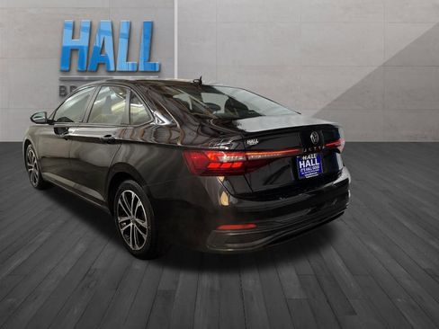 Certified 2025 Volkswagen Jetta Sport image 4