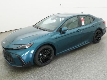 New 2025 Toyota Camry SE