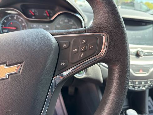 Used 2017 Chevrolet Cruze LT w/ Convenience Package FWD image 13