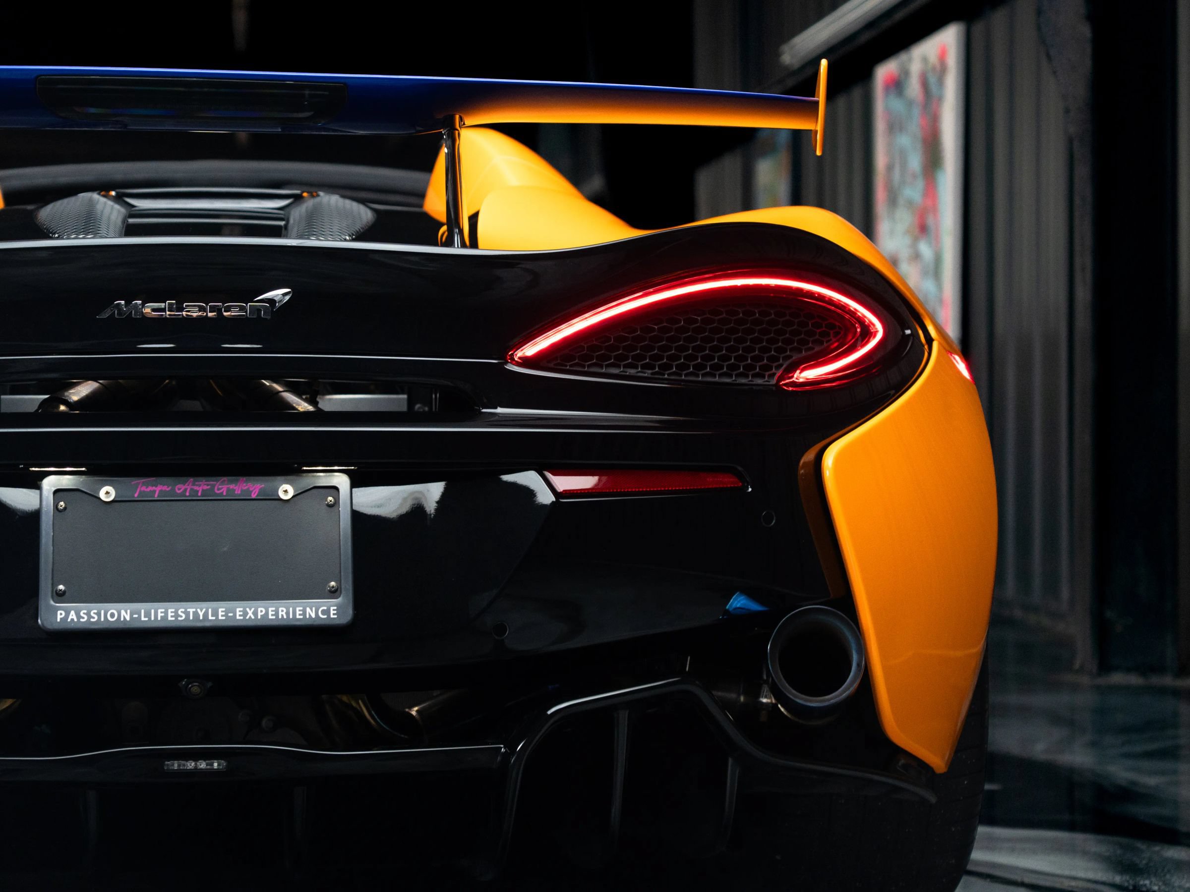Used 2019 McLaren 570S Spider RWD image 16