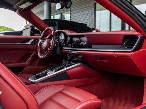 Certified 2022 Porsche 911 Turbo image 43