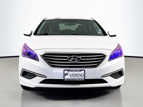 Used 2017 Hyundai Sonata SE FWD image 2