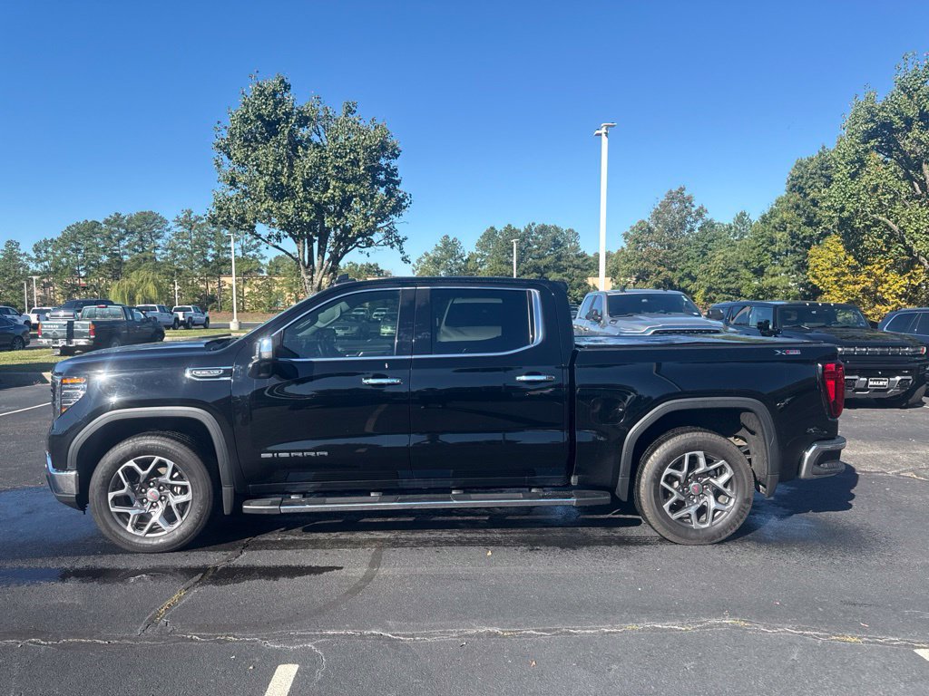 Used 2024 GMC Sierra 1500 SLT w/ SLT Premium Plus Package AWD/4WD image 7