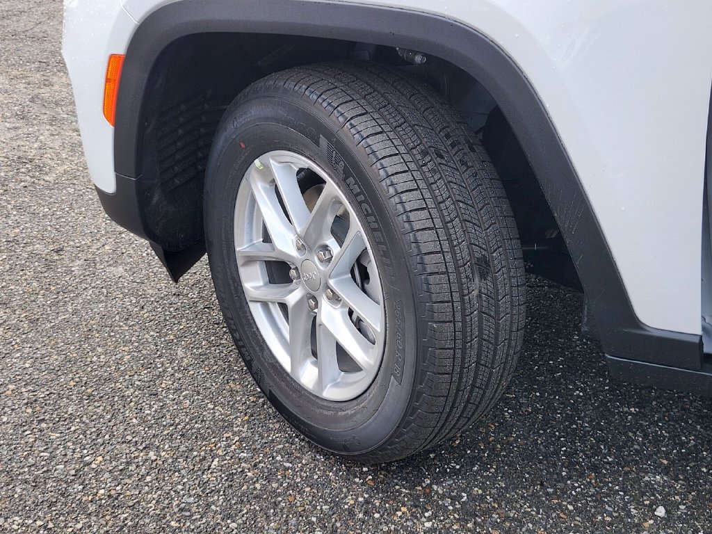 New 2026 Jeep Grand Cherokee Laredo X AWD/4WD image 35