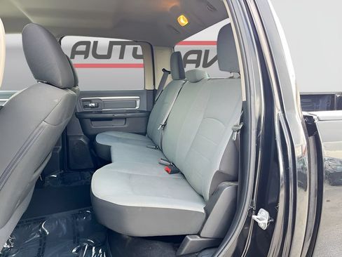 Used 2021 RAM 1500 Classic SLT AWD/4WD image 22