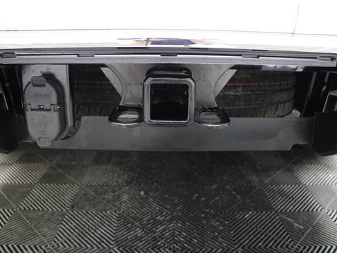 Used 2024 Chevrolet Suburban Premier AWD/4WD image 53
