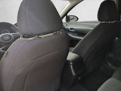Used 2022 Hyundai Sonata SE image 16
