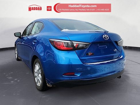 Used 2017 Toyota Yaris iA image 3