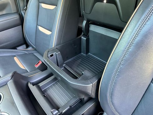 Used 2024 GMC Yukon AT4 w/ Technology Package AWD/4WD image 61