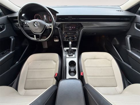 Used 2020 Volkswagen Passat 2.0T R-Line image 11