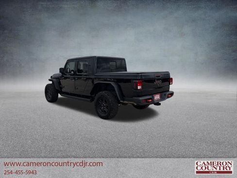Used 2023 Jeep Gladiator Mojave w/ Cold Weather Group AWD/4WD image 5