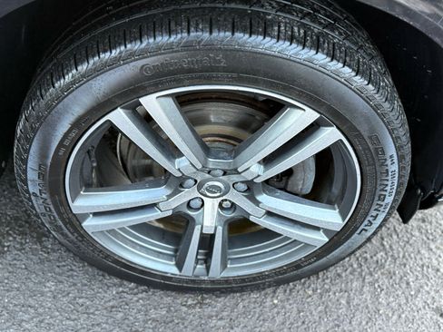 Used 2016 Volvo XC90 T6 Momentum w/ Momentum Plus Package image 15