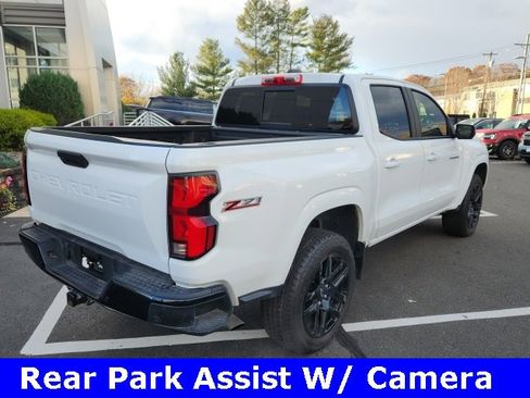 Used 2024 Chevrolet Colorado Z71 w/ Z71 Convenience Package 2 image 3