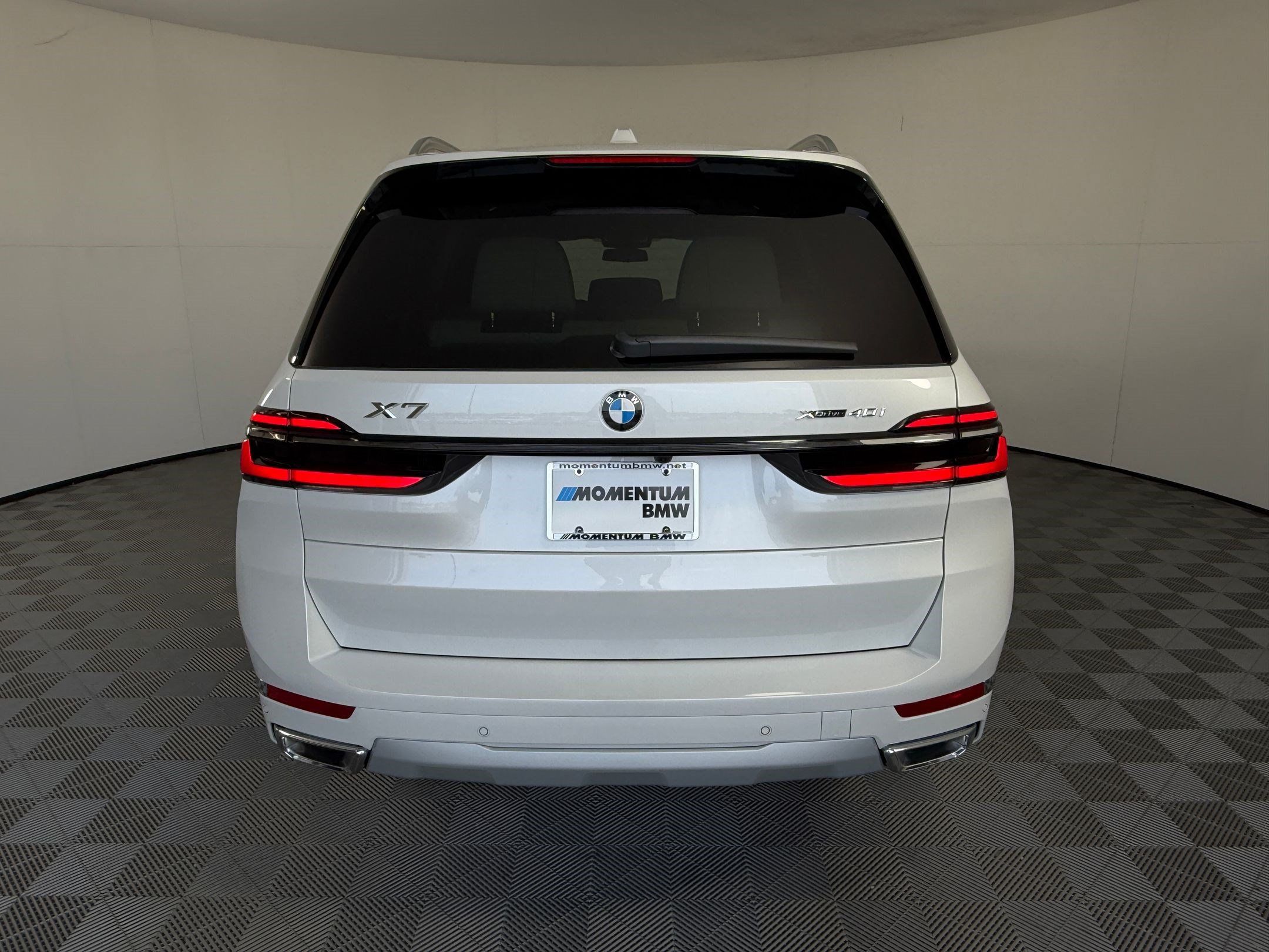 Used 2027 BMW X7 xDrive40i w/ Premium Package AWD/4WD image 10