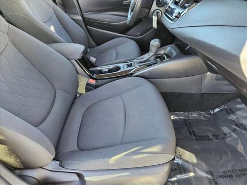 Used 2022 Toyota Corolla LE image 18