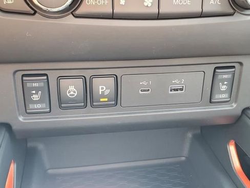 New 2025 Nissan Frontier PRO-4X w/ Pro Premium Package image 31