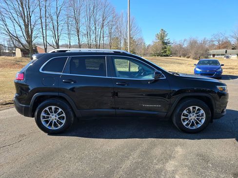 Used 2021 Jeep Cherokee Latitude Lux w/ Comfort/Convenience Group image 4