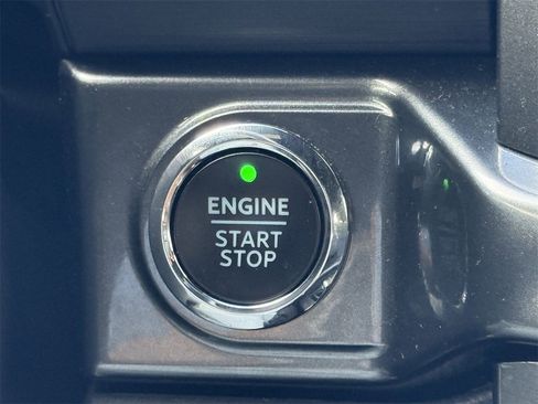 Certified 2022 Ford F150 XLT w/ Equipment Group 302A High image 22