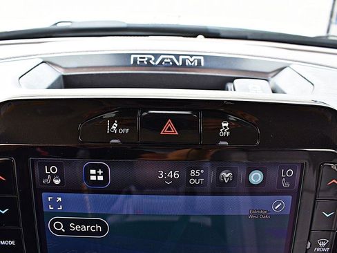 Used 2025 RAM 3500 Laramie AWD/4WD image 41