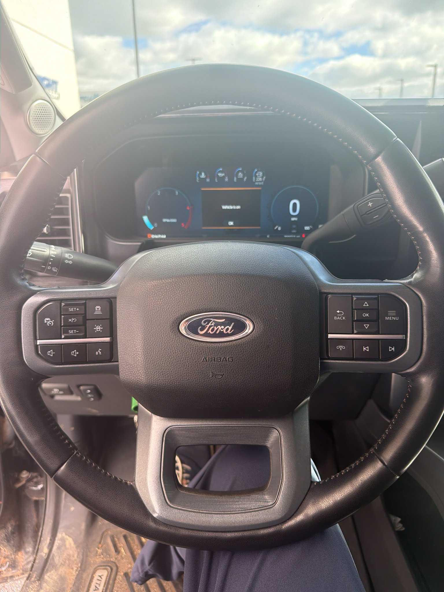 Used 2024 Ford F250 Lariat w/ Lariat Ultimate Package AWD/4WD image 6